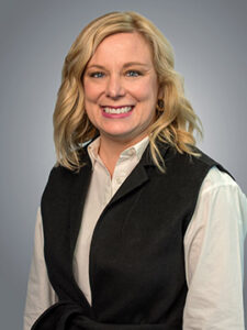 Portrait of Mindy Bonnell